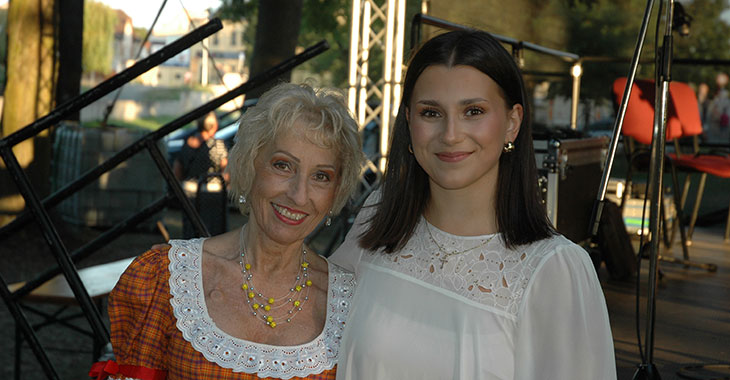 Iva Ročková, Táňa Radostová